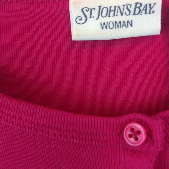 St.Johns Bay Woman Red Tee - Picture 5 of 7
